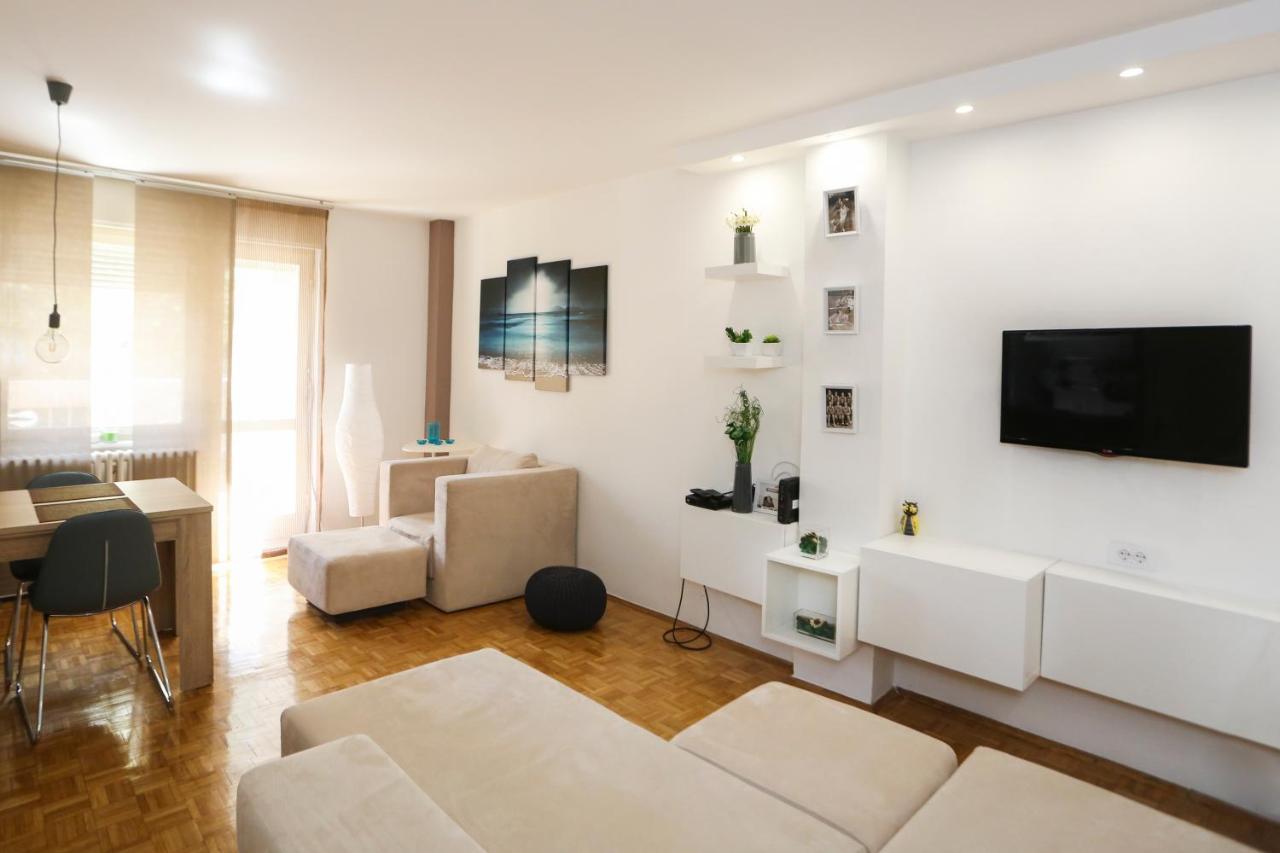 Modern Apartment With Free Parking Novi Sad Ngoại thất bức ảnh