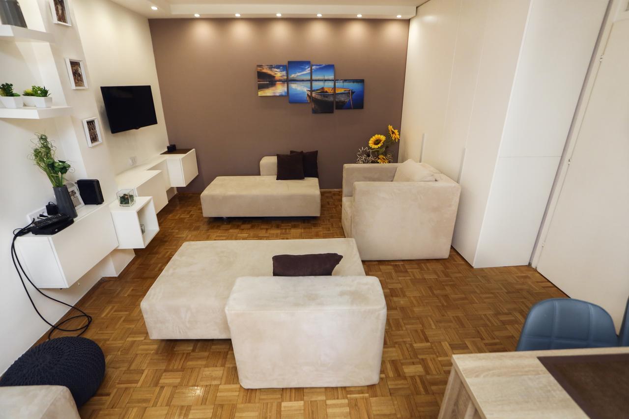 Modern Apartment With Free Parking Novi Sad Ngoại thất bức ảnh