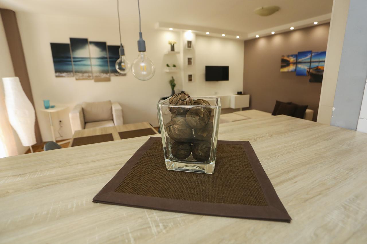 Modern Apartment With Free Parking Novi Sad Ngoại thất bức ảnh